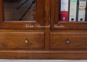 Libreria classica in noce massello smontabile - dettaglio